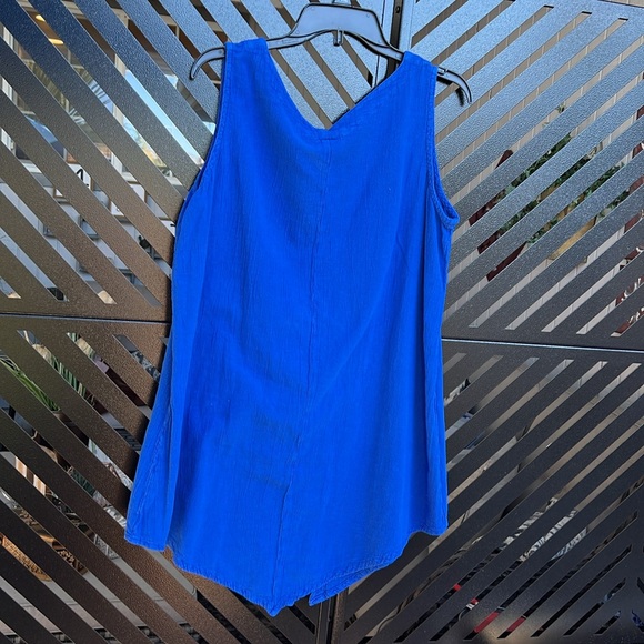 Top - Picture 4 of 4